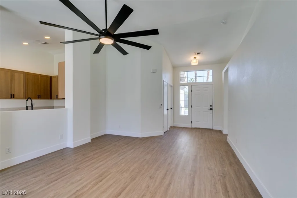 3921 Gaston, North Las Vegas, NV 89032