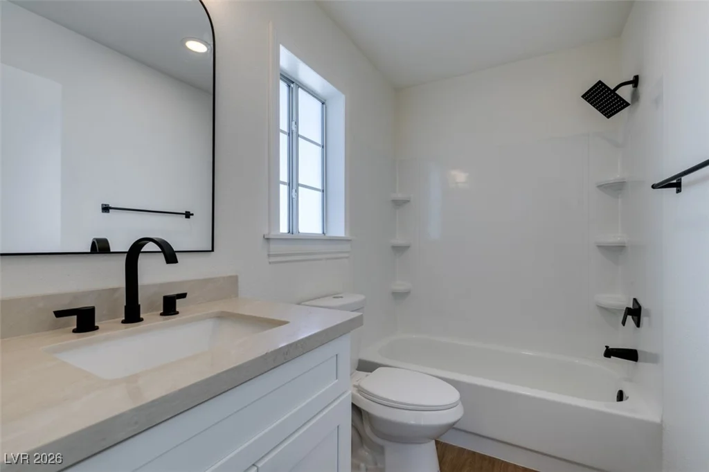 3921 Gaston, North Las Vegas, NV 89032