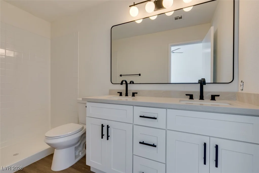 3921 Gaston, North Las Vegas, NV 89032