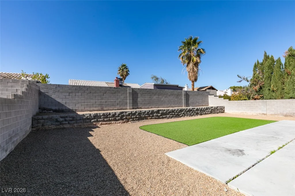 3921 Gaston, North Las Vegas, NV 89032