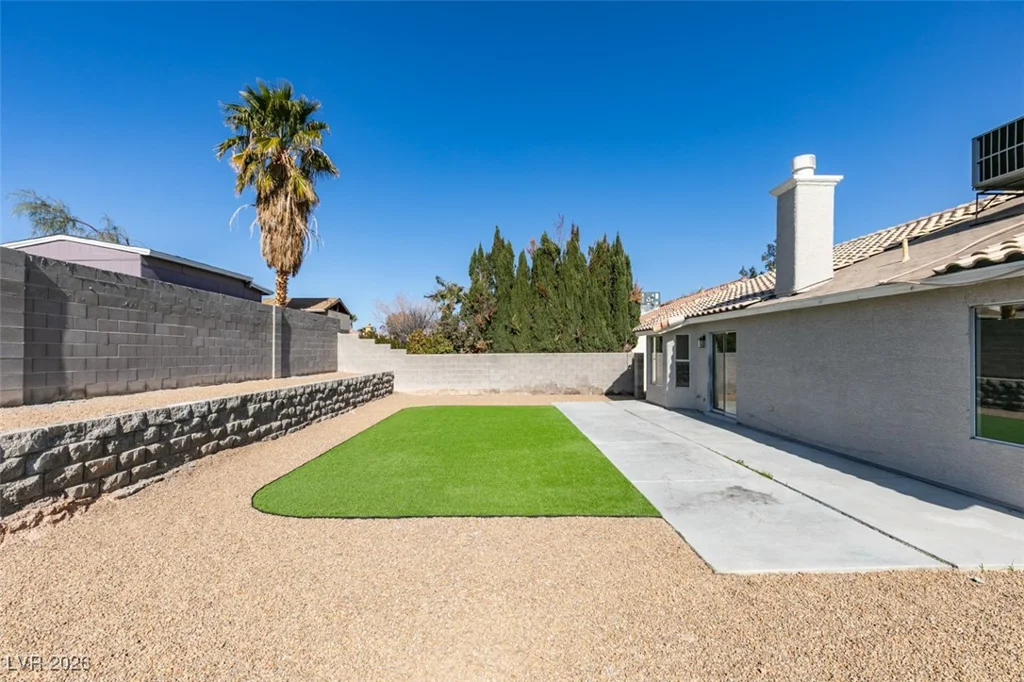3921 Gaston, North Las Vegas, NV 89032