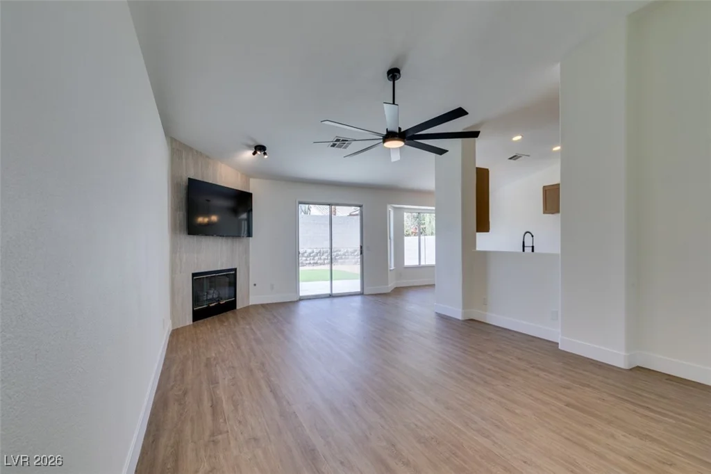 3921 Gaston, North Las Vegas, NV 89032