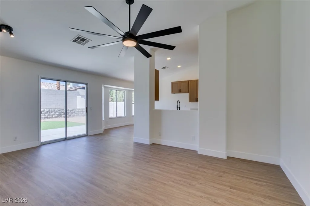 3921 Gaston, North Las Vegas, NV 89032