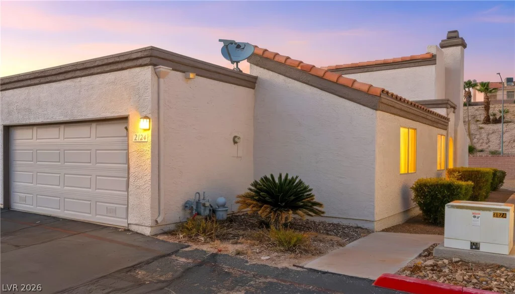 2124 Pebble Creek, Laughlin, NV 89029