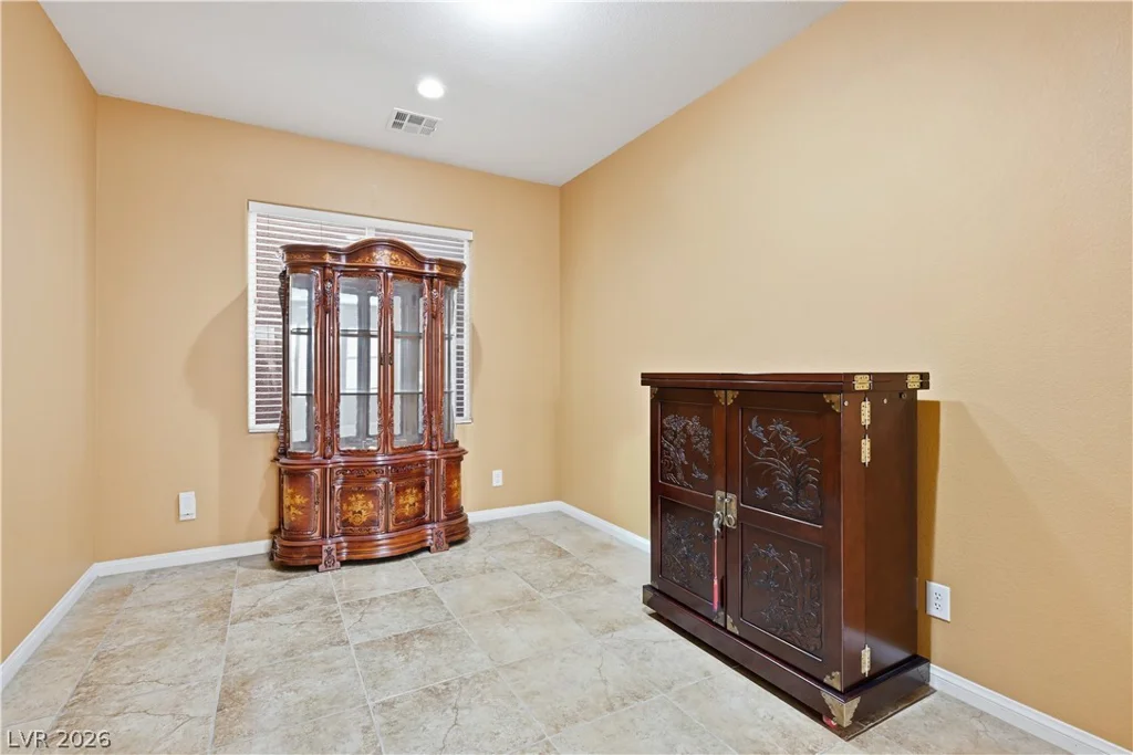 10594 Verona Wood, Las Vegas, NV 89141
