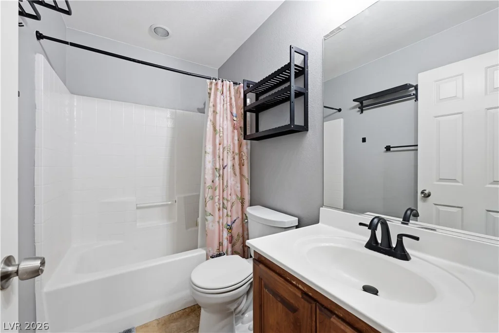 10594 Verona Wood, Las Vegas, NV 89141