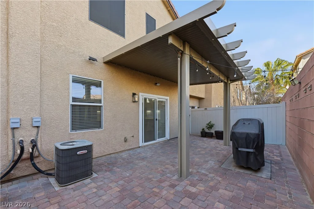 10594 Verona Wood, Las Vegas, NV 89141