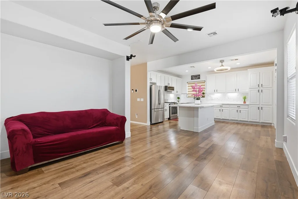 10594 Verona Wood, Las Vegas, NV 89141