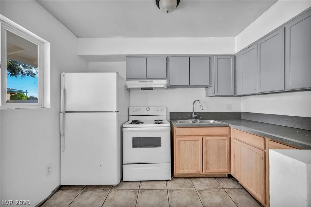 2230 Lamb, Las Vegas, NV 89115