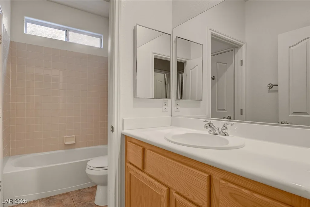 983 Coatbridge, Las Vegas, NV 89145