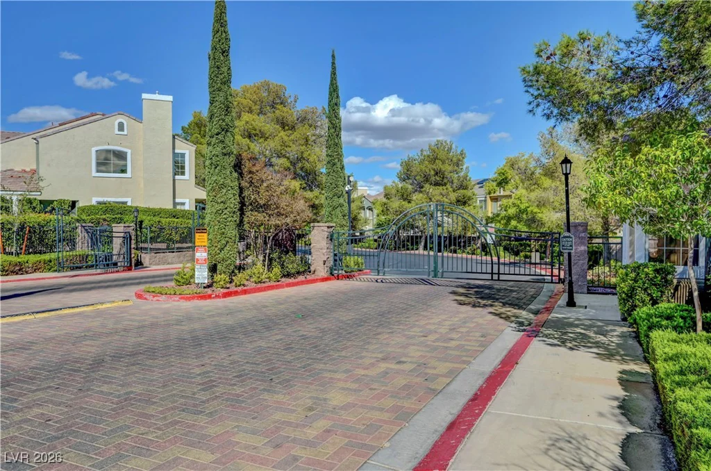 983 Coatbridge, Las Vegas, NV 89145
