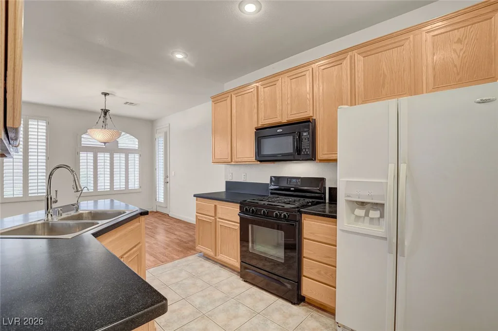 983 Coatbridge, Las Vegas, NV 89145