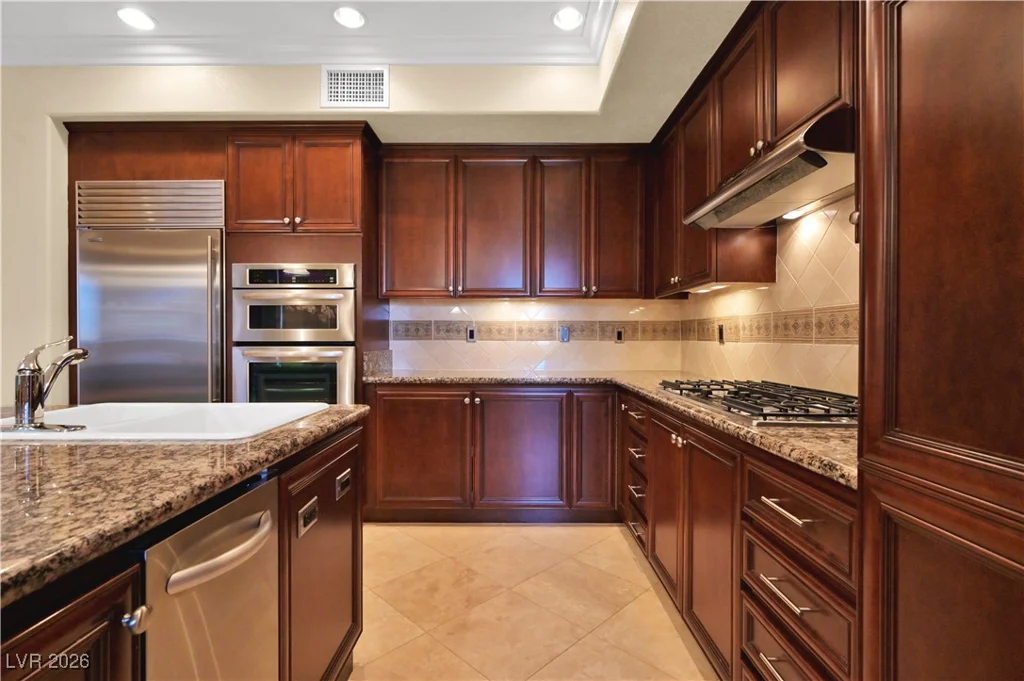 20 Via Mantova, Henderson, NV 89011