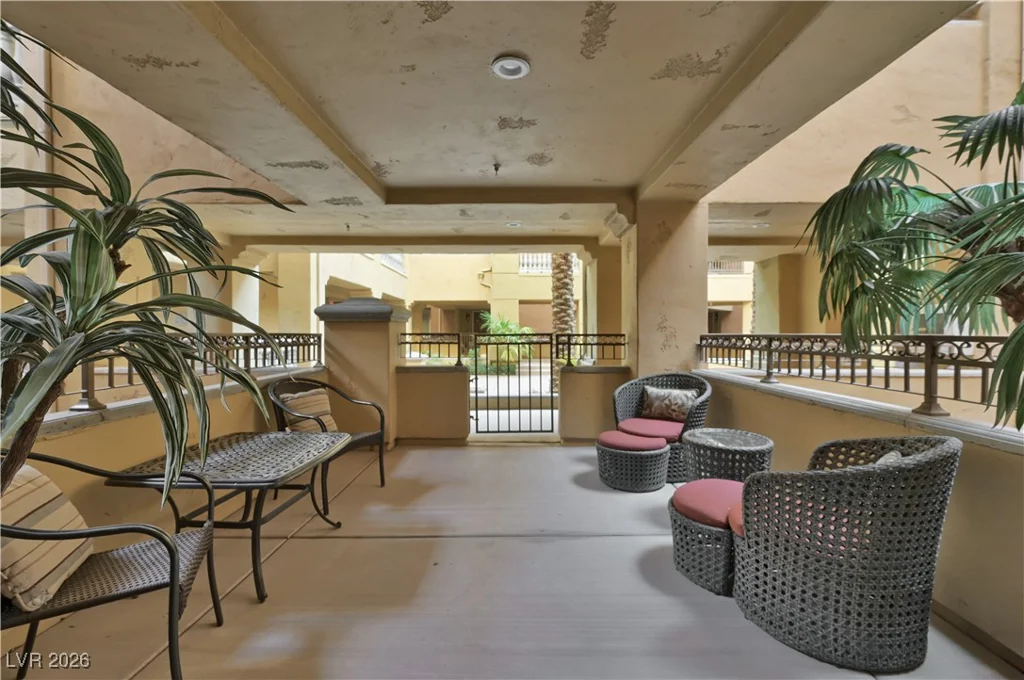 20 Via Mantova, Henderson, NV 89011