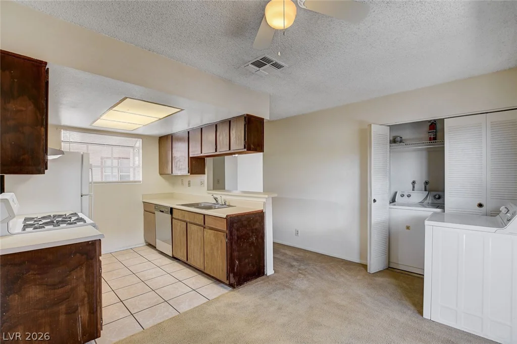 401 Lamb, Las Vegas, NV 89110