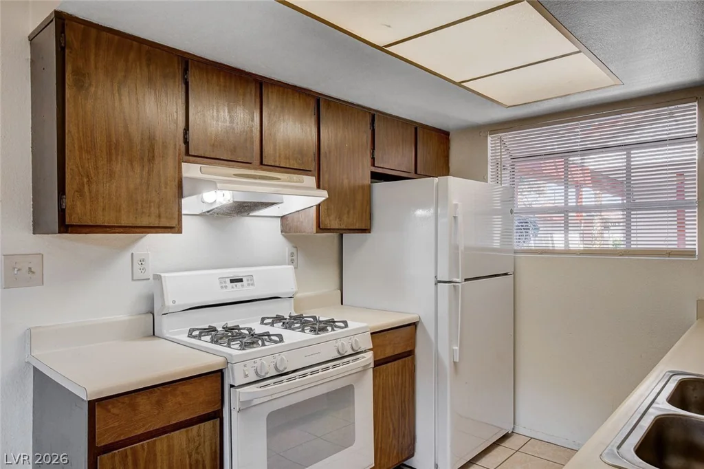 401 Lamb, Las Vegas, NV 89110