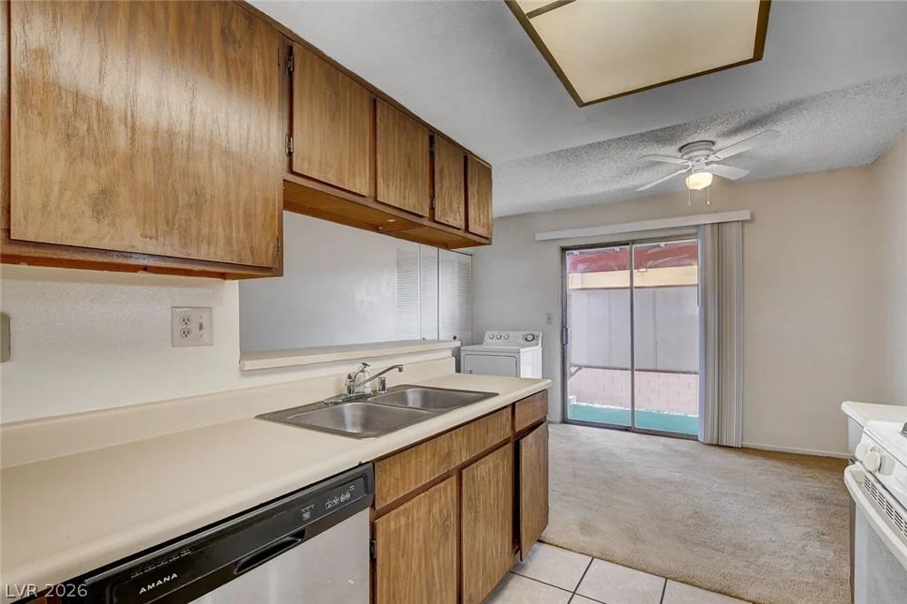 401 Lamb, Las Vegas, NV 89110