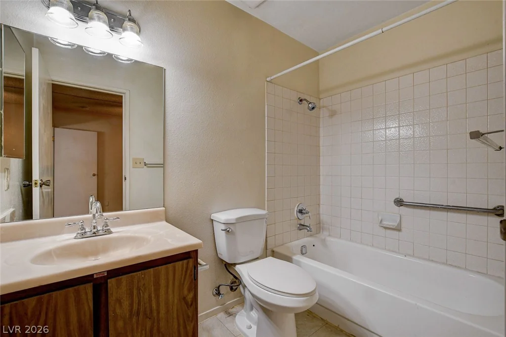 401 Lamb, Las Vegas, NV 89110