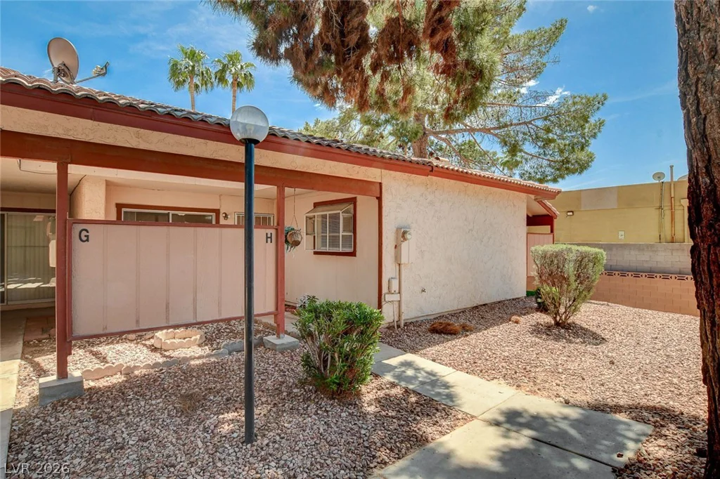 401 Lamb, Las Vegas, NV 89110