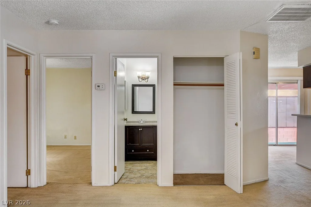 401 Lamb, Las Vegas, NV 89110
