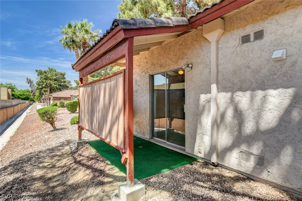 401 Lamb, Las Vegas, NV 89110