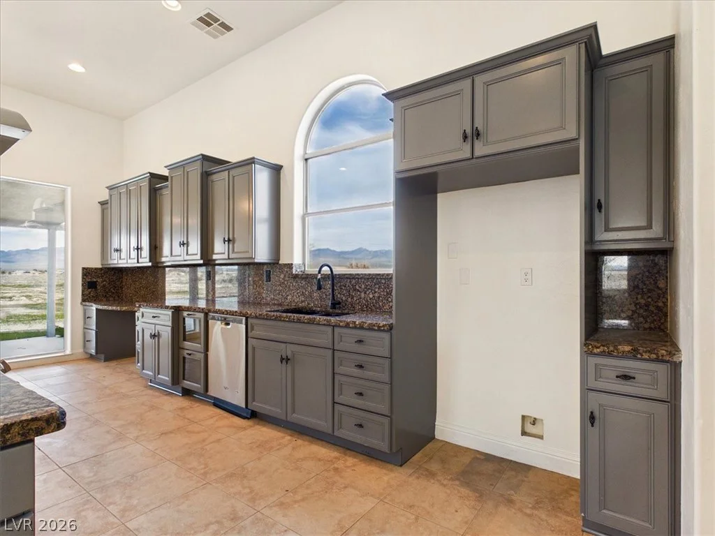 460 Hickory, Pahrump, NV 89048