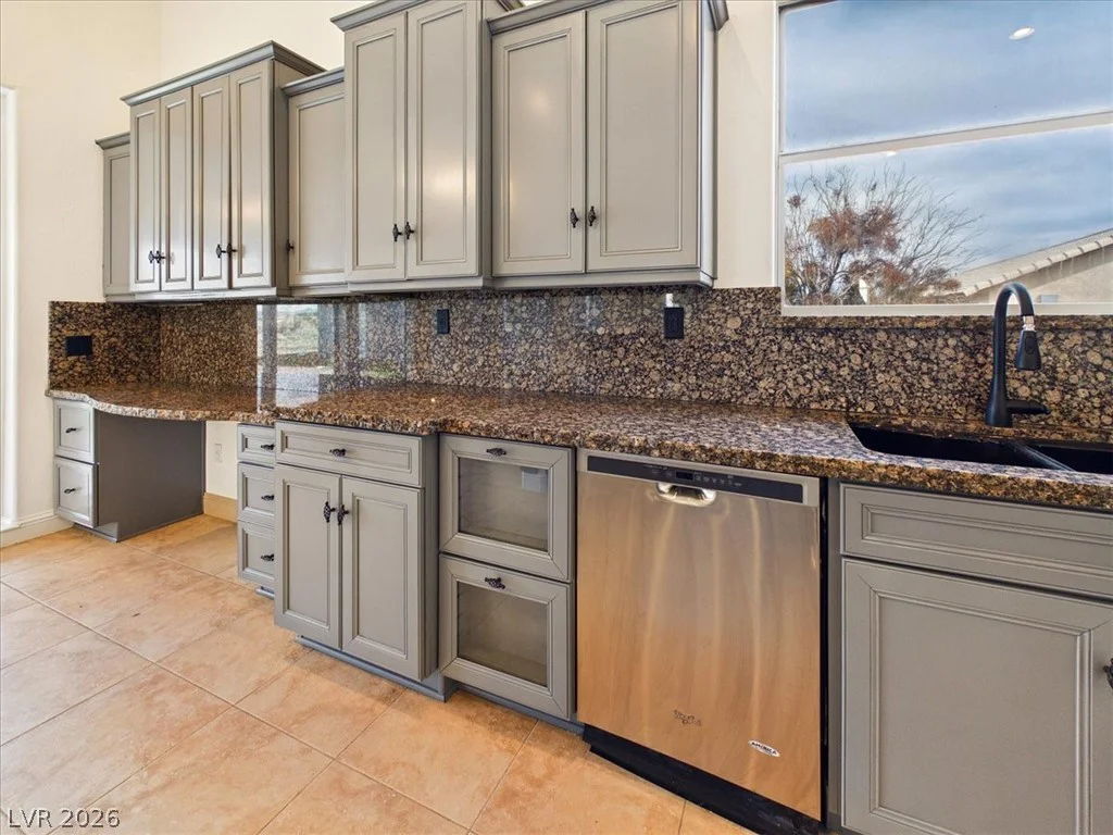 460 Hickory, Pahrump, NV 89048