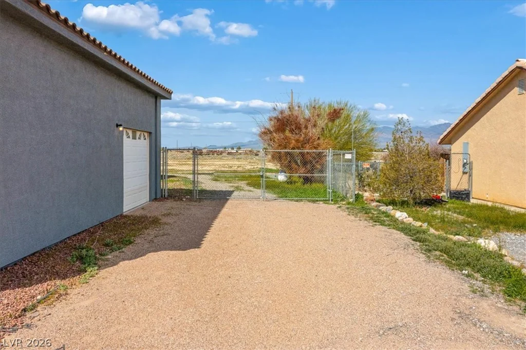 460 Hickory, Pahrump, NV 89048