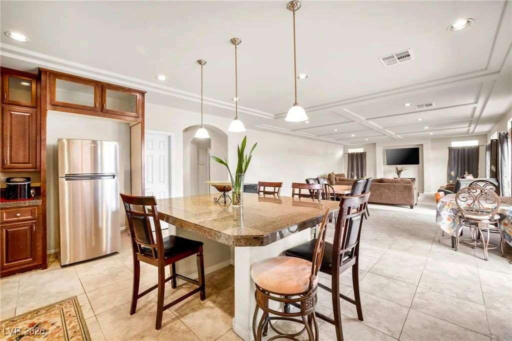 8276 Windsor Oaks, Las Vegas, NV 89139