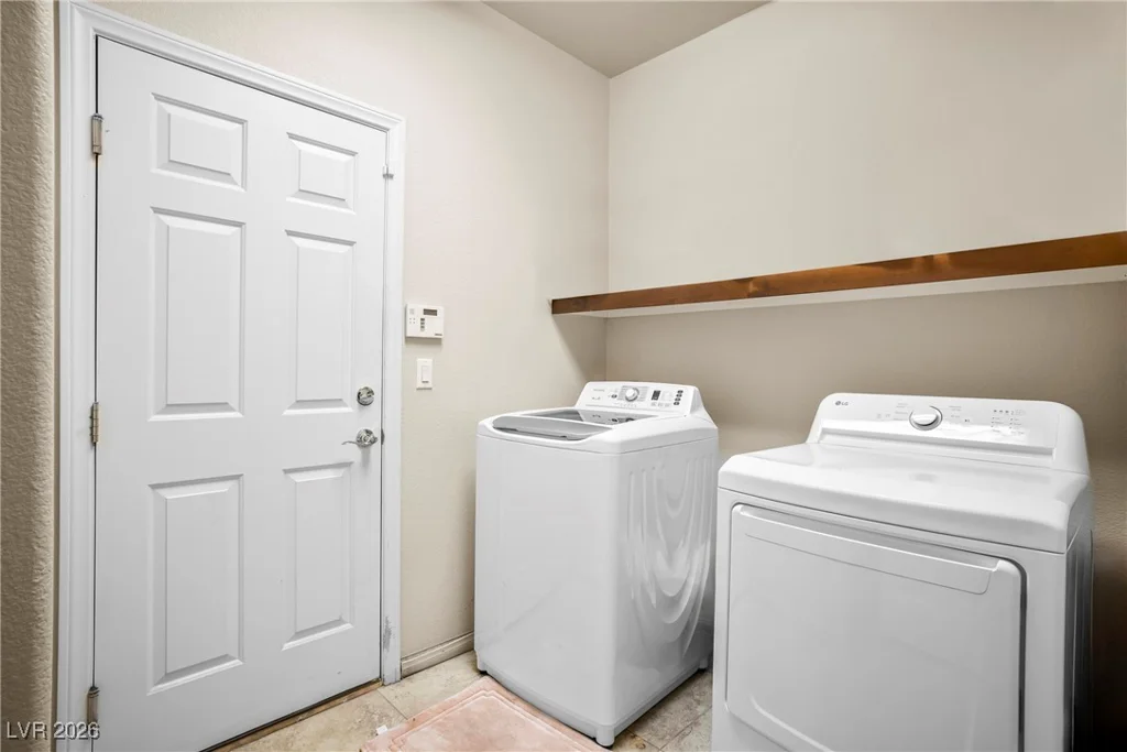 8276 Windsor Oaks, Las Vegas, NV 89139
