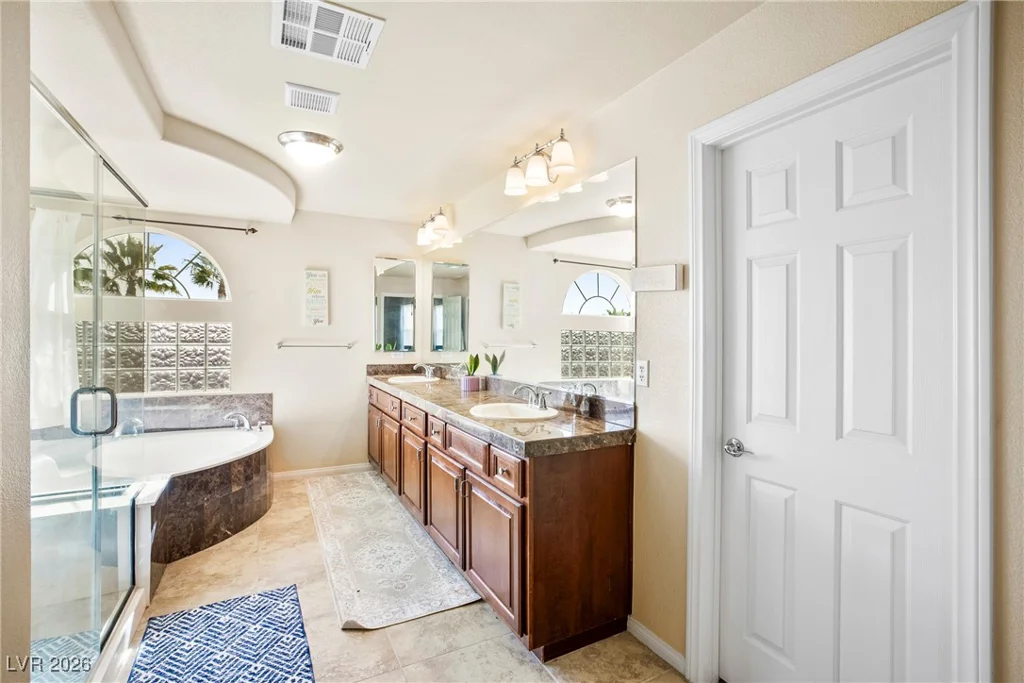 8276 Windsor Oaks, Las Vegas, NV 89139