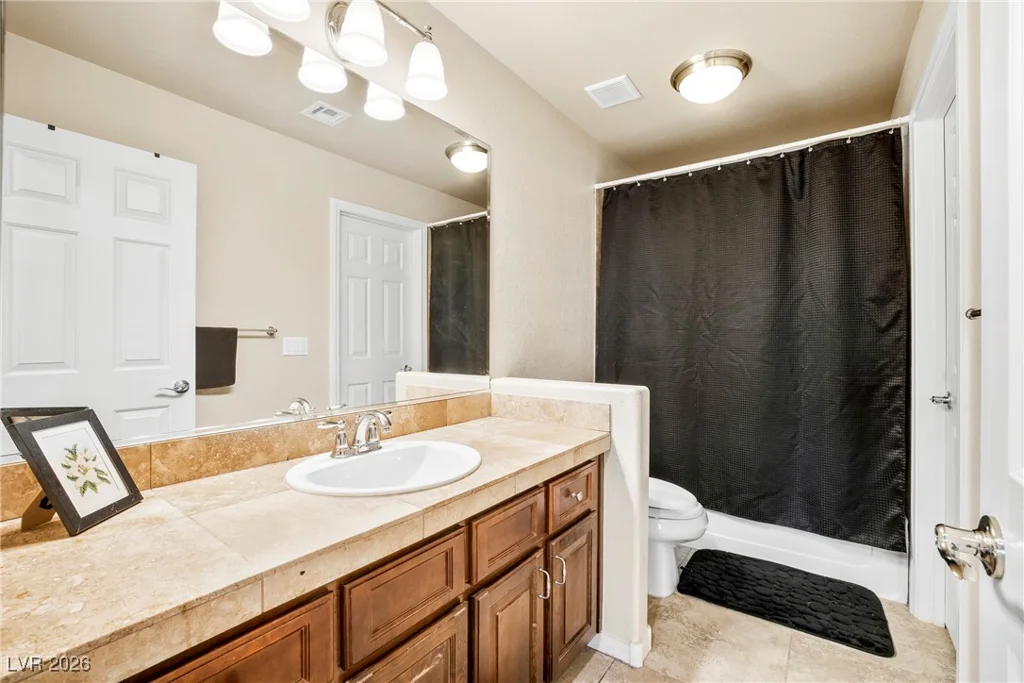 8276 Windsor Oaks, Las Vegas, NV 89139