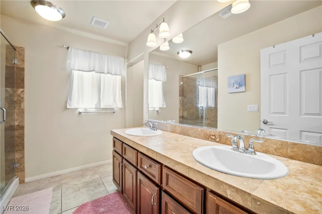 8276 Windsor Oaks, Las Vegas, NV 89139