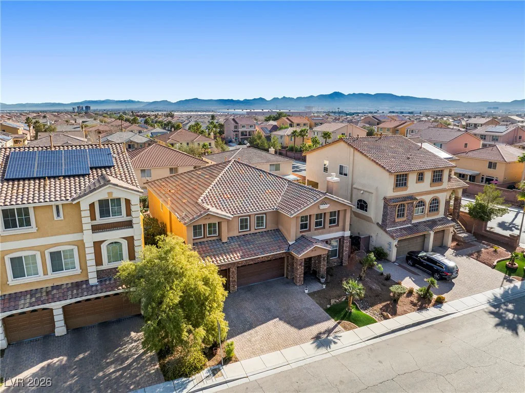 8276 Windsor Oaks, Las Vegas, NV 89139