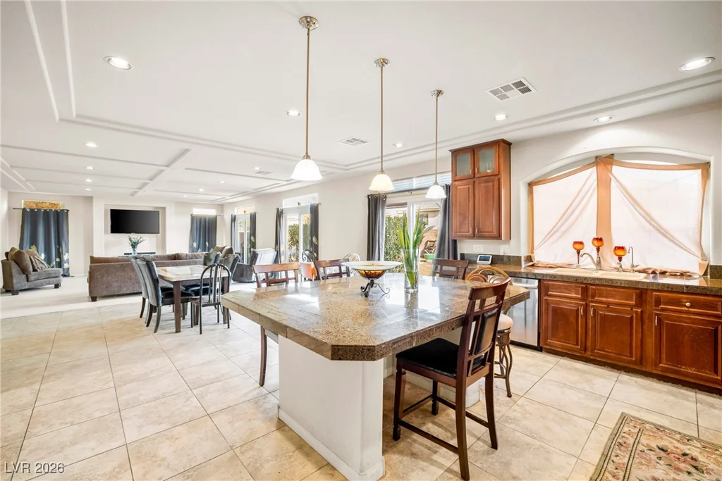 8276 Windsor Oaks, Las Vegas, NV 89139