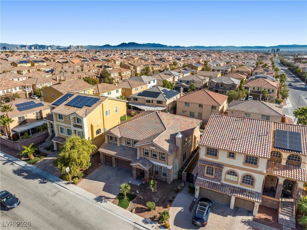 8276 Windsor Oaks, Las Vegas, NV 89139