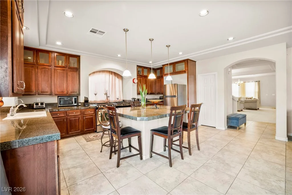 8276 Windsor Oaks, Las Vegas, NV 89139