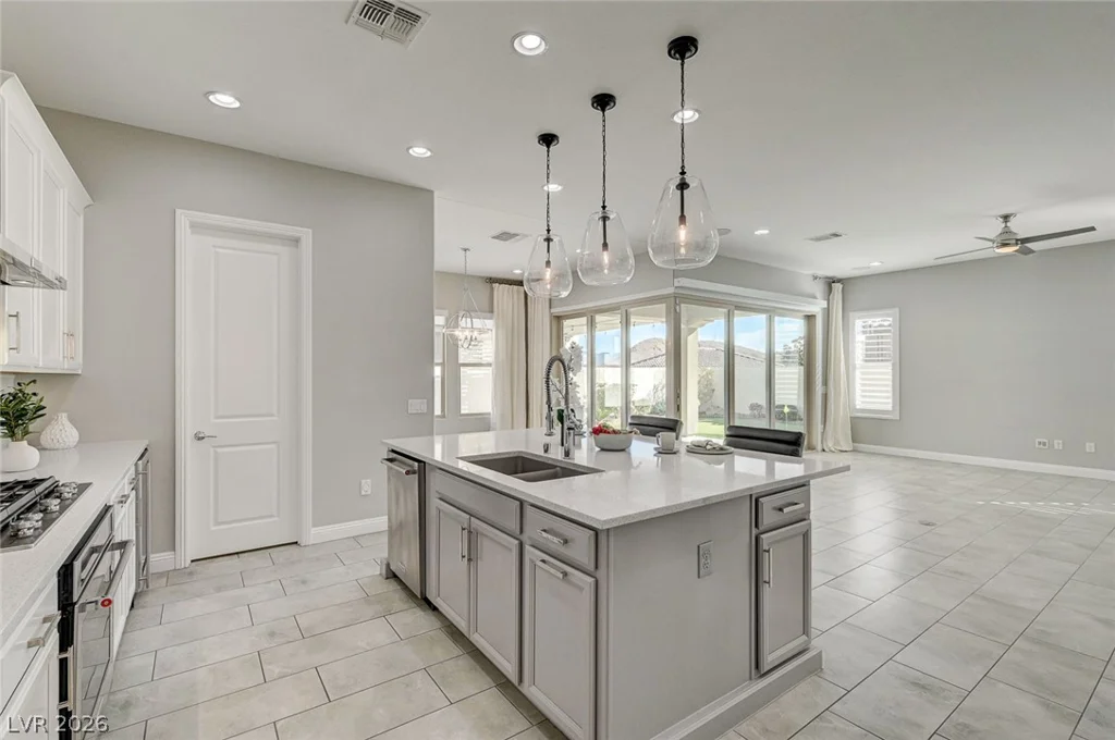 12658 New Providence, Las Vegas, NV 89141