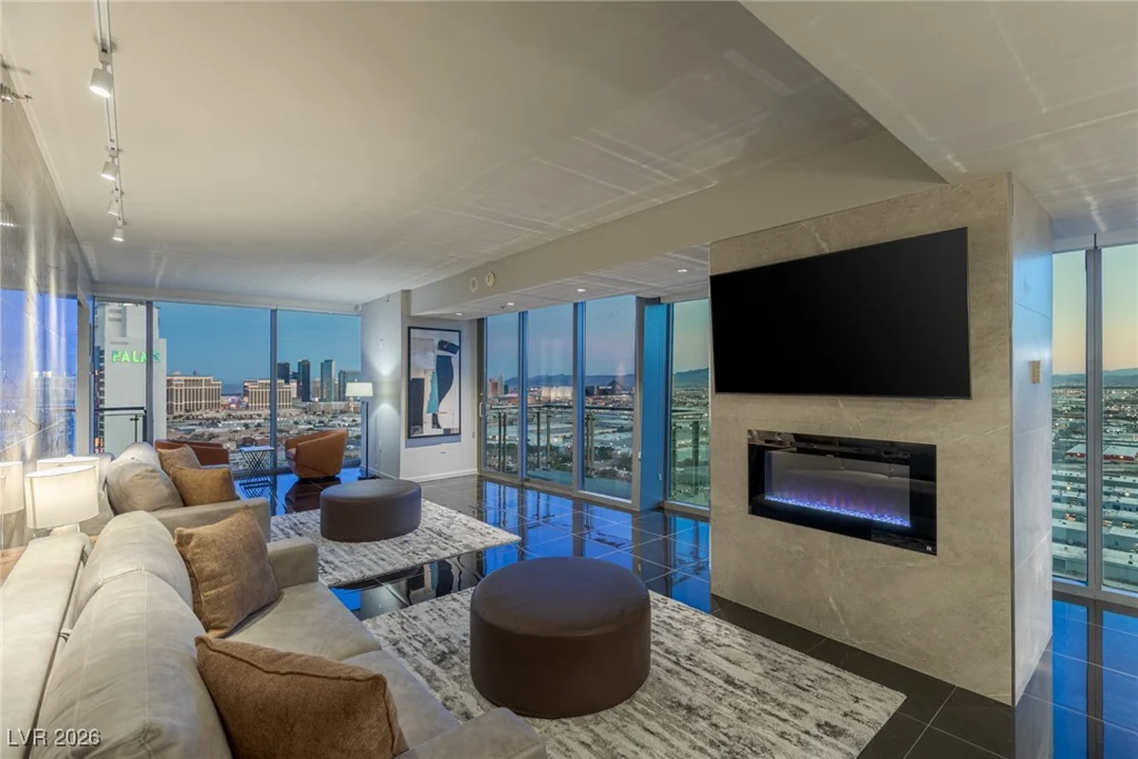 4381 FLAMINGO, Las Vegas, NV 89103