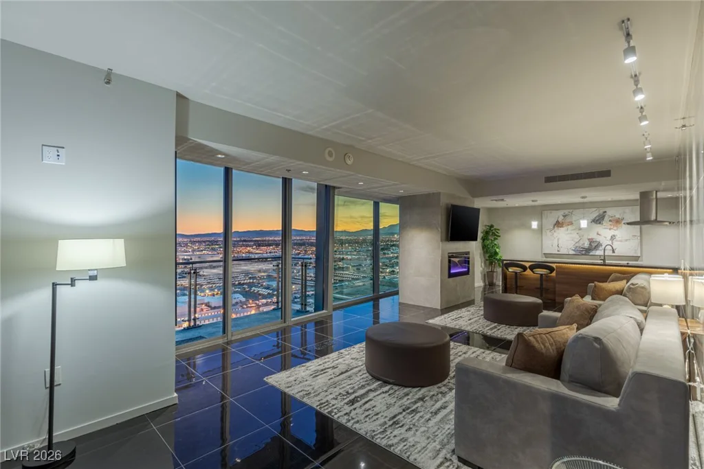 4381 FLAMINGO, Las Vegas, NV 89103