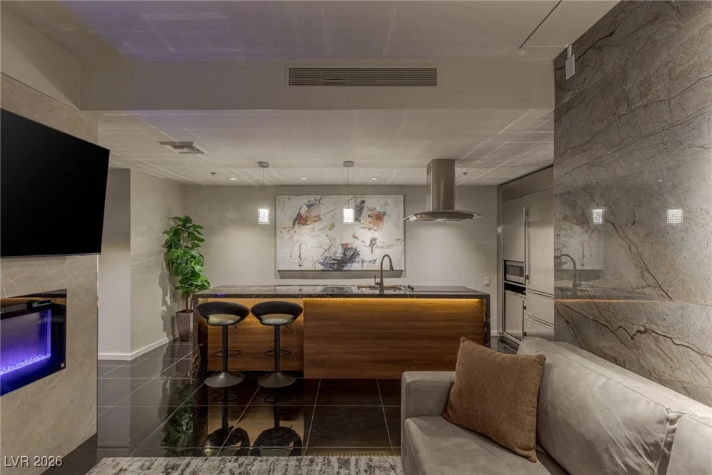 4381 FLAMINGO, Las Vegas, NV 89103