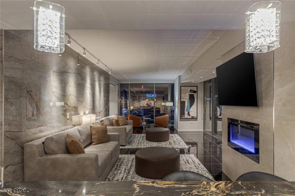 4381 FLAMINGO, Las Vegas, NV 89103