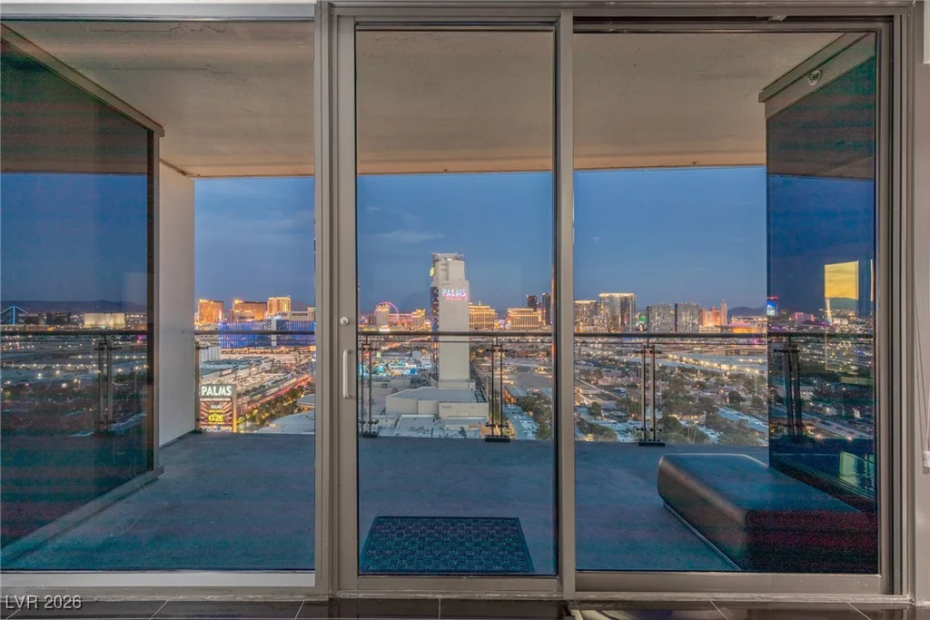 4381 FLAMINGO, Las Vegas, NV 89103