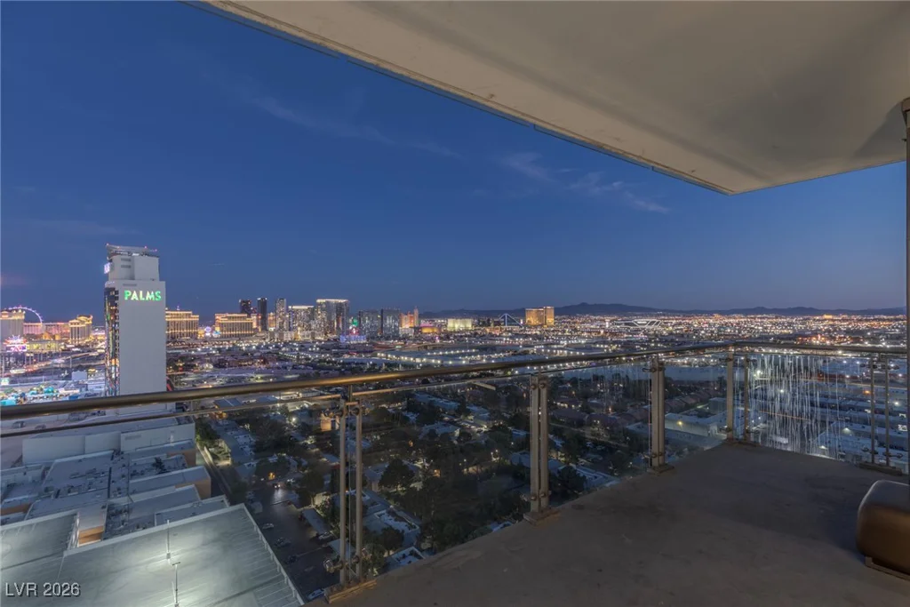 4381 FLAMINGO, Las Vegas, NV 89103