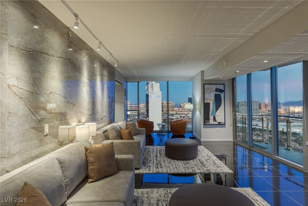 4381 FLAMINGO, Las Vegas, NV 89103