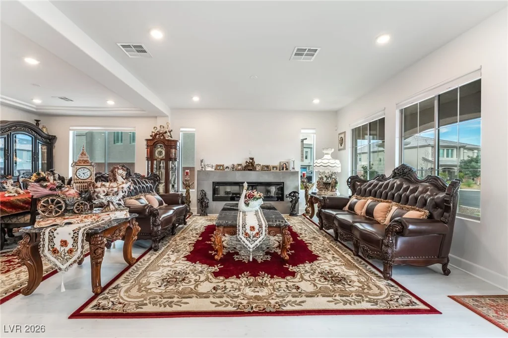 6439 Ghost Pines, Las Vegas, NV 89139