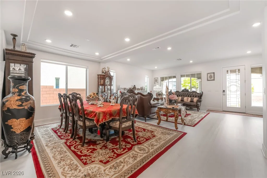 6439 Ghost Pines, Las Vegas, NV 89139