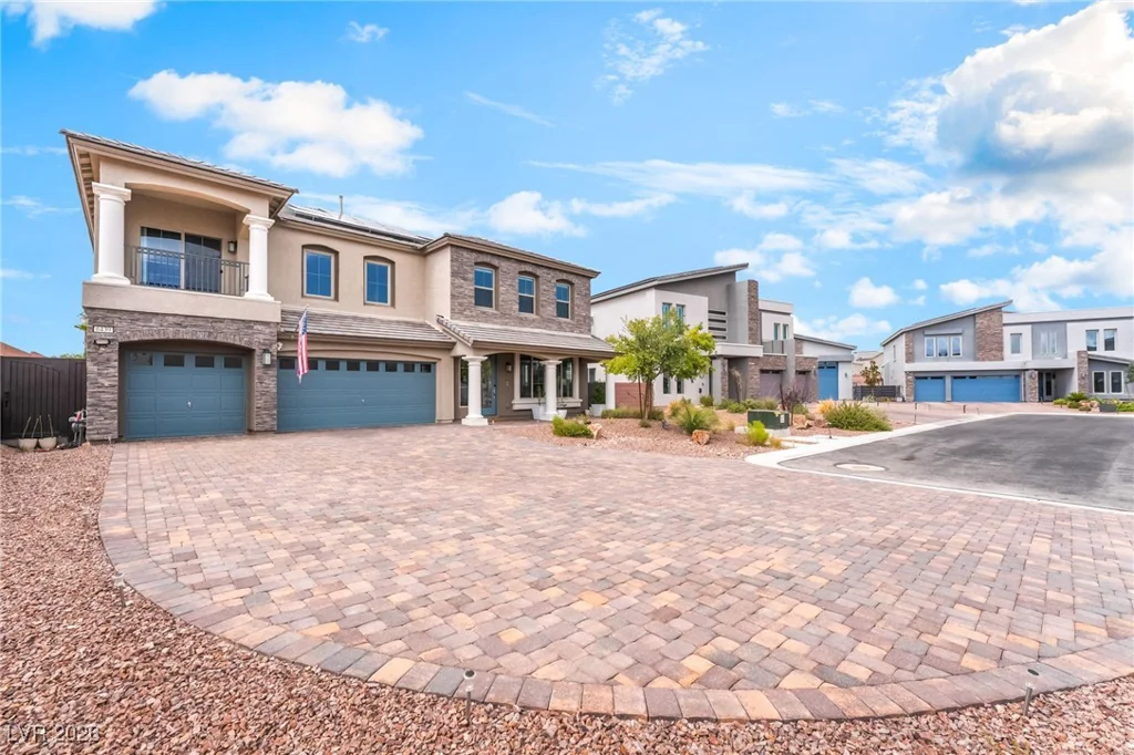 6439 Ghost Pines, Las Vegas, NV 89139