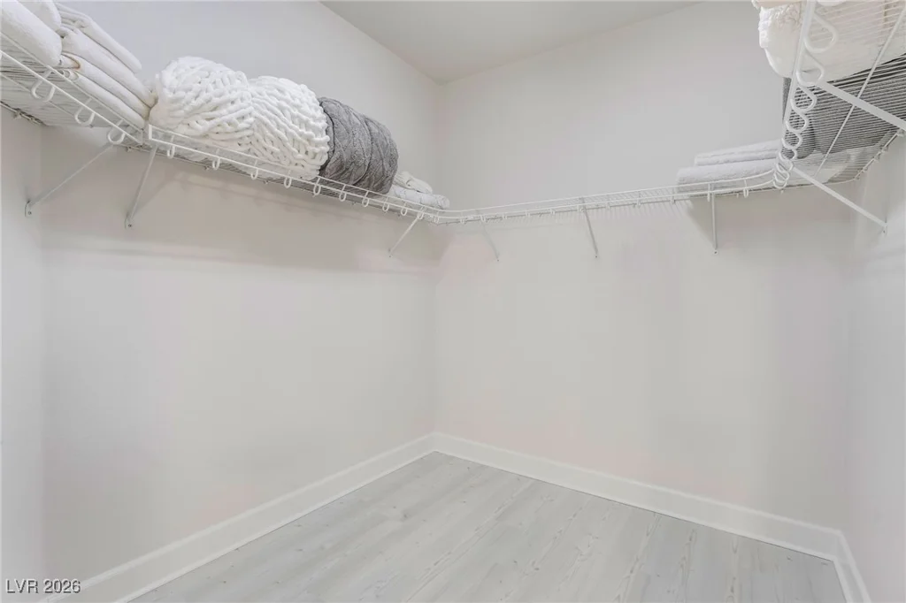 6439 Ghost Pines, Las Vegas, NV 89139