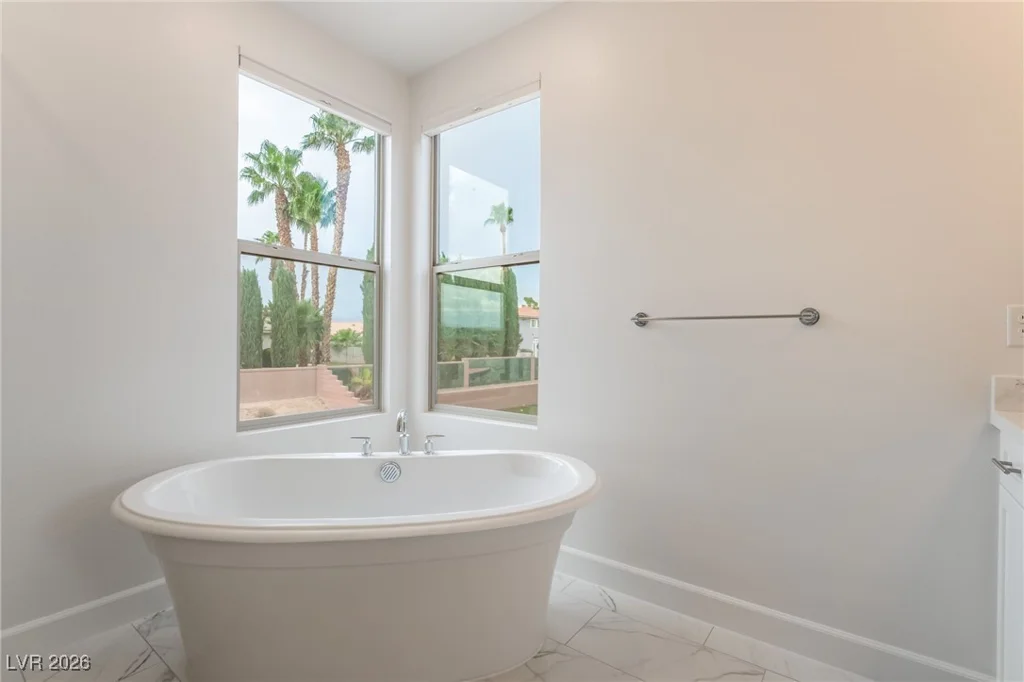 6439 Ghost Pines, Las Vegas, NV 89139
